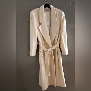 Daniei Niveau Elegant Cream Belted Coat